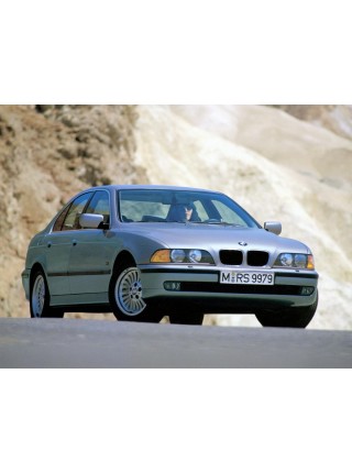 Подкрылок BMW E39 TDS 1995-2003 г.в. передний левый передняя часть